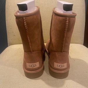 NEW UGG classic short II boot